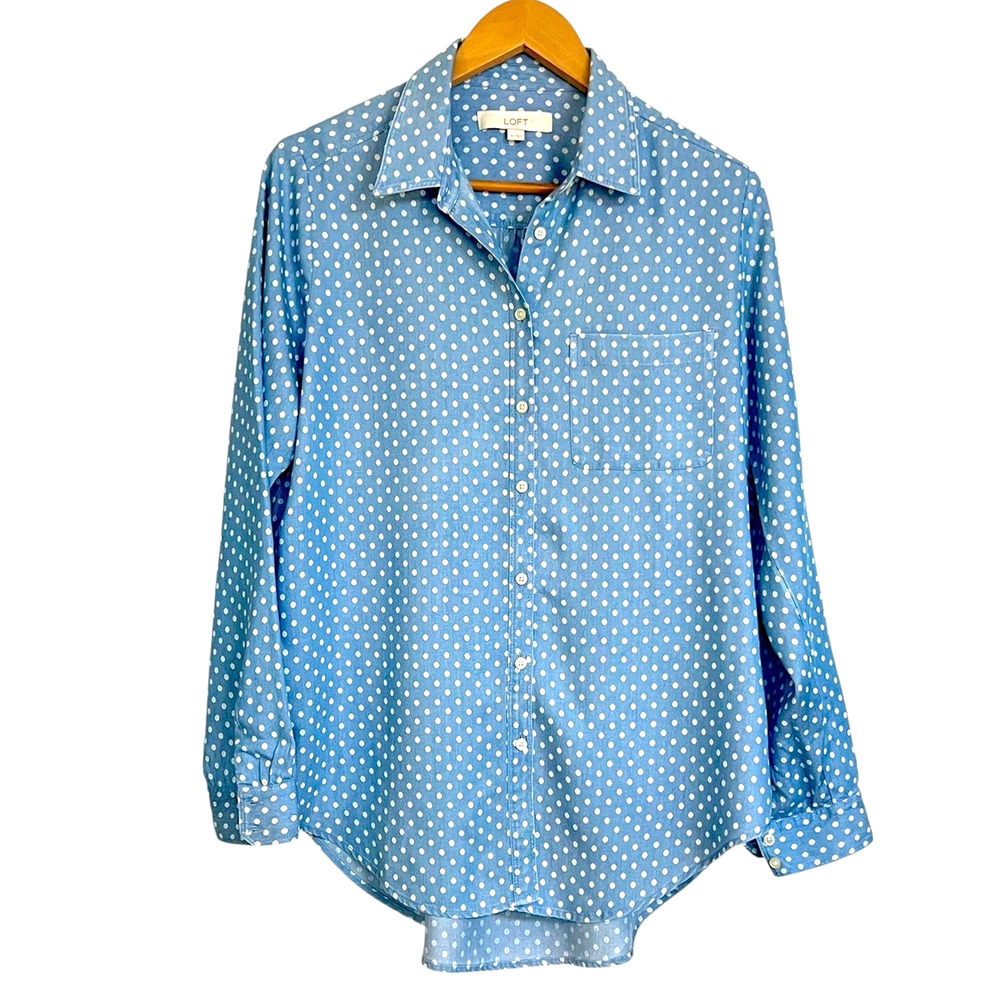 Ann Taylor LOFT Size M Blue Polka Dot Chambray Button Up Shirt Long Sleeve